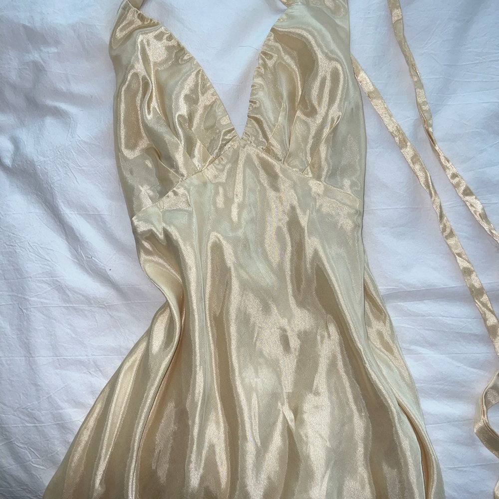 Yellow hello Molly dress in size 2 US